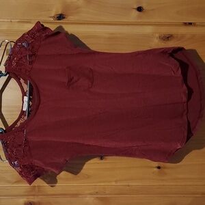 Maroon Paper + Tee lace tee shirt M